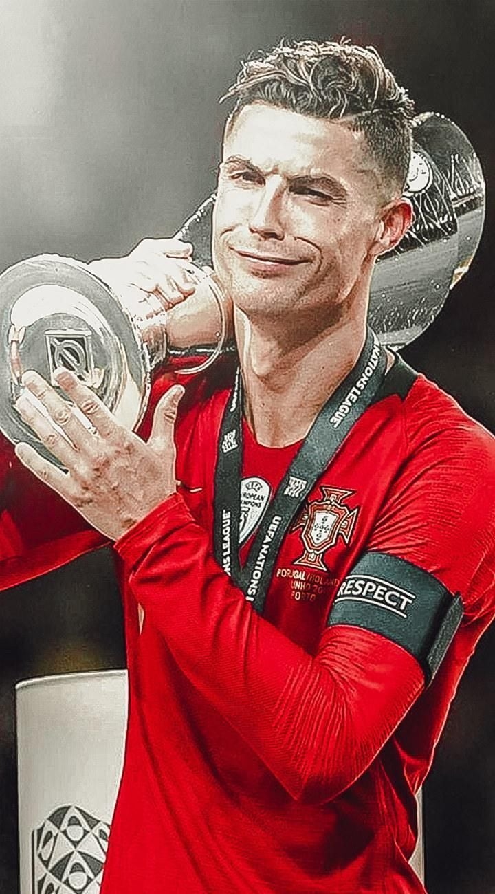 自2012年来，米特里策是首位单赛季中超进球助攻均上双的浙江球员